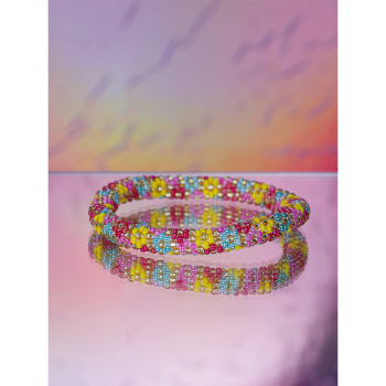 Håndbroderet Nepal Armbånd med Perler i pink, rød og gul fra LE MOSCH