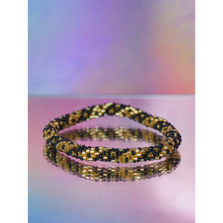 Håndbroderet Nepal Armbånd med Perler i Sort og Guld fra LE MOSCH