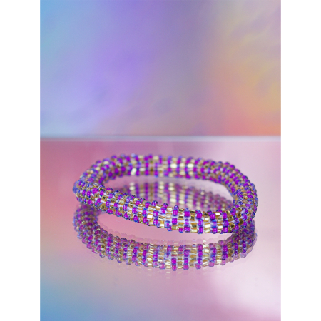 Håndbroderet Nepal Armbånd med Perler ililla og guld strib fra LE MOSCH