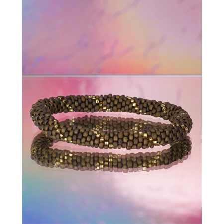 Håndbroderet Nepal Armbånd med glasperler i smuk mat army grøn fra LE MOSCH