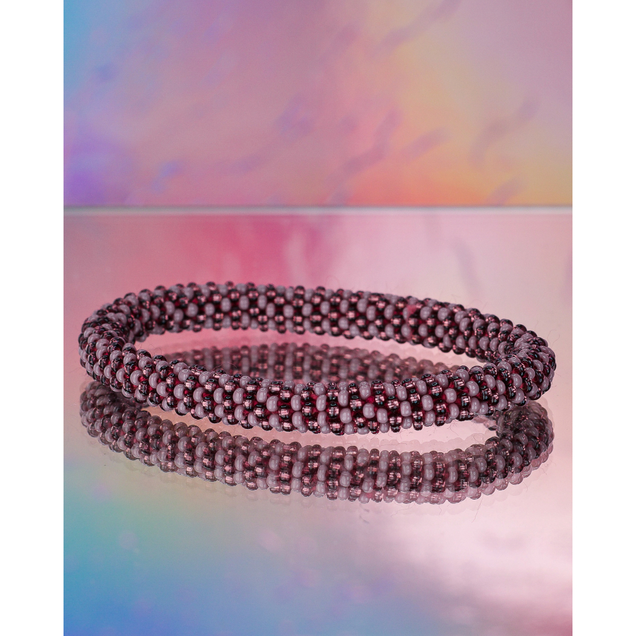 Håndbroderet Nepal Armbånd med glasperler i smukke nuancer fra LE MOSCH