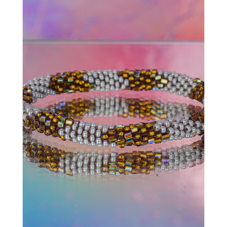 Håndbroderet Nepal Armbånd med glasperler i smukke nuancer fra LE MOSCH