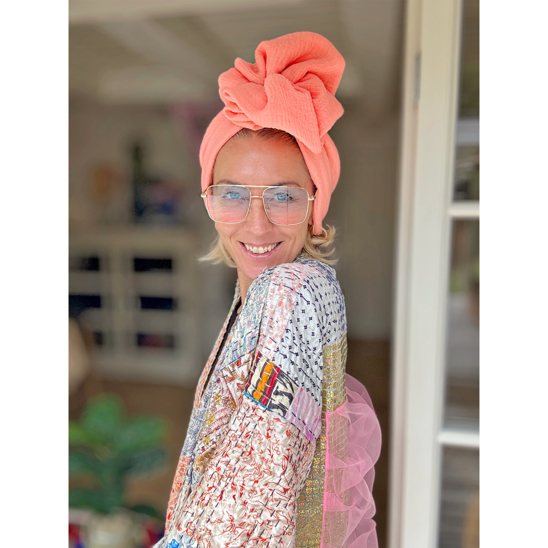 Sully Tørklæde i Peach fra le mosch.