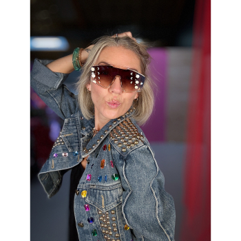 Amelia solbriller i Nude med brunt glas fra LÉ MOSCH, store cool solbriller, smukke solbriller i en smuk farveskala,