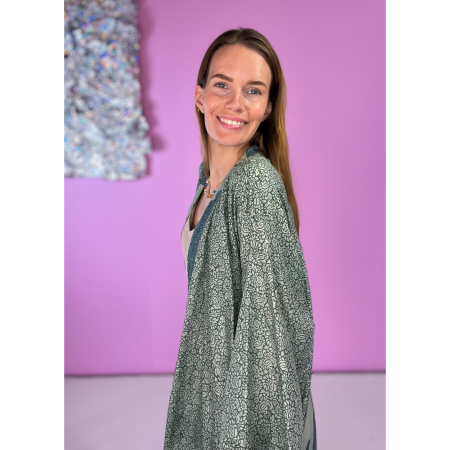 Monya Silkemix kimono no 1706 i mint. Håndlavet silkemix kimono i vintage sarier - kun 1 stk. af hver! Hurtig levering