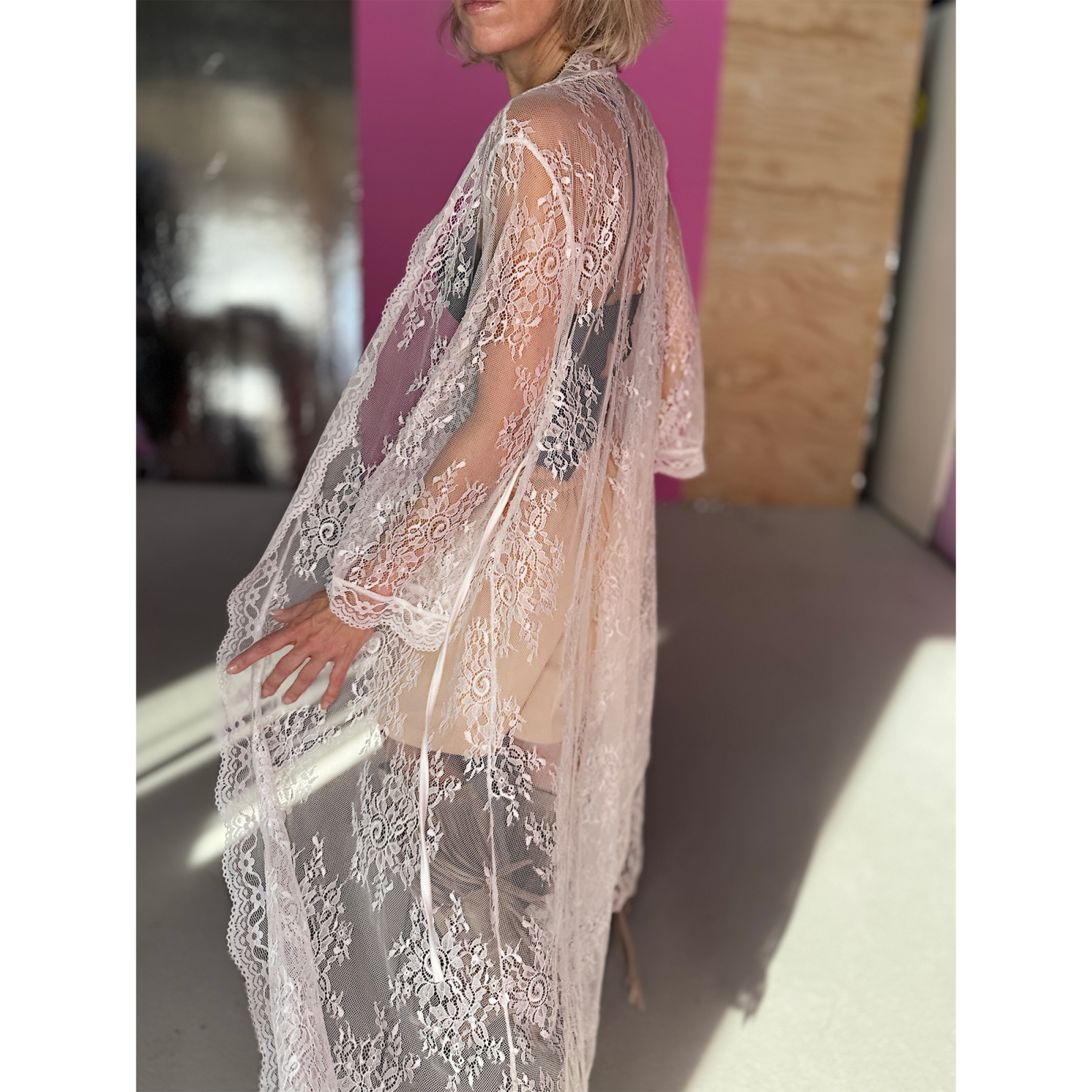 Blonde Kimono i Hvid fra le mosch