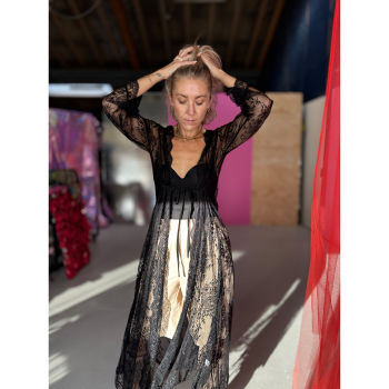 Lang Blonde Kimono i Sort fra LÉ MOSCH, smuk lang festlig blonde jakke, Lang Blonde Kimono i Sort fra LÉ MOSCH, smuk lang festlig blonde jakke,