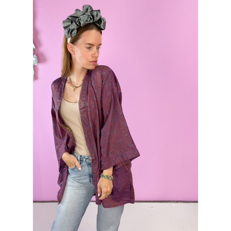 Monya Silkemix kimono no 1735 i lilla og grøn. Håndlavet silkemix kimono i vintage sarier - kun 1 stk. af hver! Hurtig levering