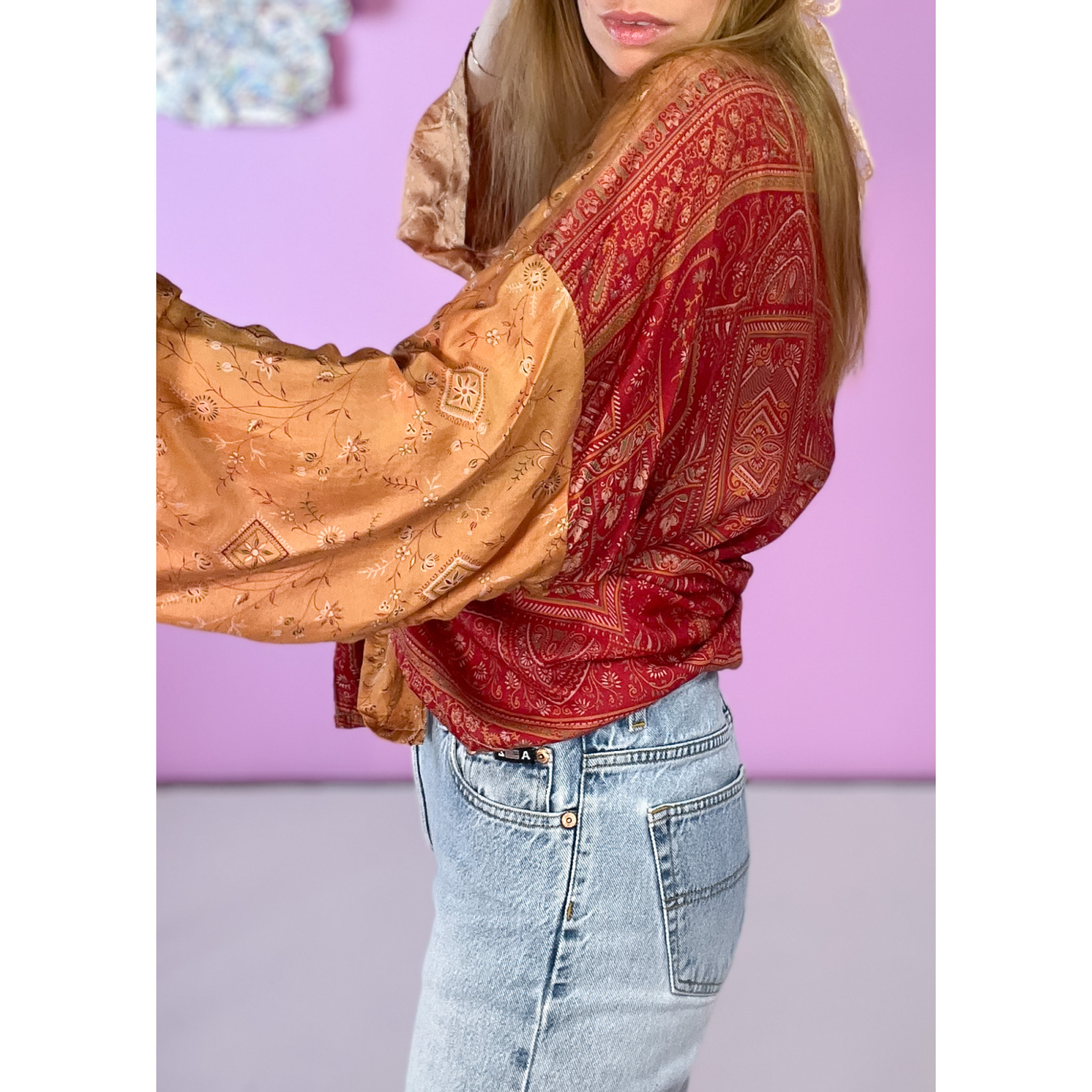 Monya Silkemix kimono no 1738 i orange. Håndlavet silkemix kimono i vintage sarier - kun 1 stk. af hver! Hurtig levering