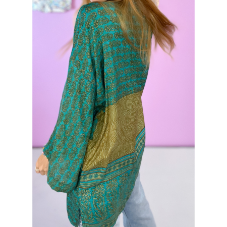 Monya Silkemix kimono no 1743 i Turkis. Håndlavet silkemix kimono i vintage sarier - kun 1 stk. af hver! Hurtig levering
