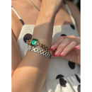 Gabbi armbånd i forgyldt med grøn sten fra LÉ MOSCH, panser statement armbånd med grøn sten, fyldigt og anderledes armbånd,