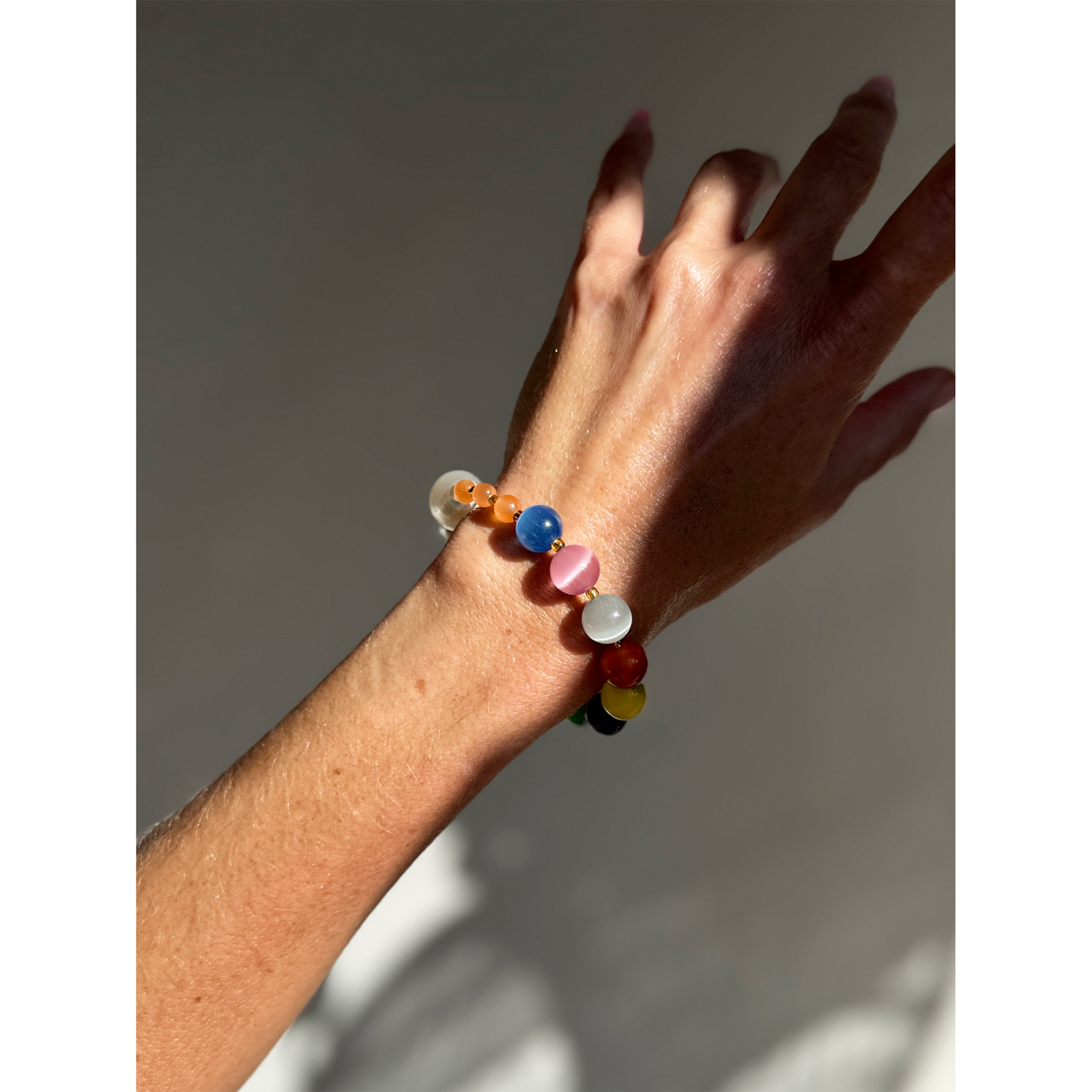 Sariel armbånd multi color fra LE MOSCH