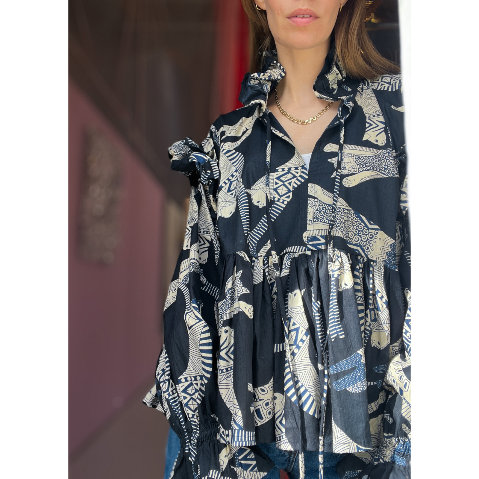 Lanni Bluse i Sort med Katte 