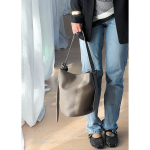 Herla Bucket Taske i Mud fra LÉ MOSCH