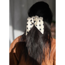 Cara hårklemme i creme med prikker fra LÉ MOSCH, sød hårklemme med stof sløjfe, nem håropsætning med en dekorativ hårklemme,