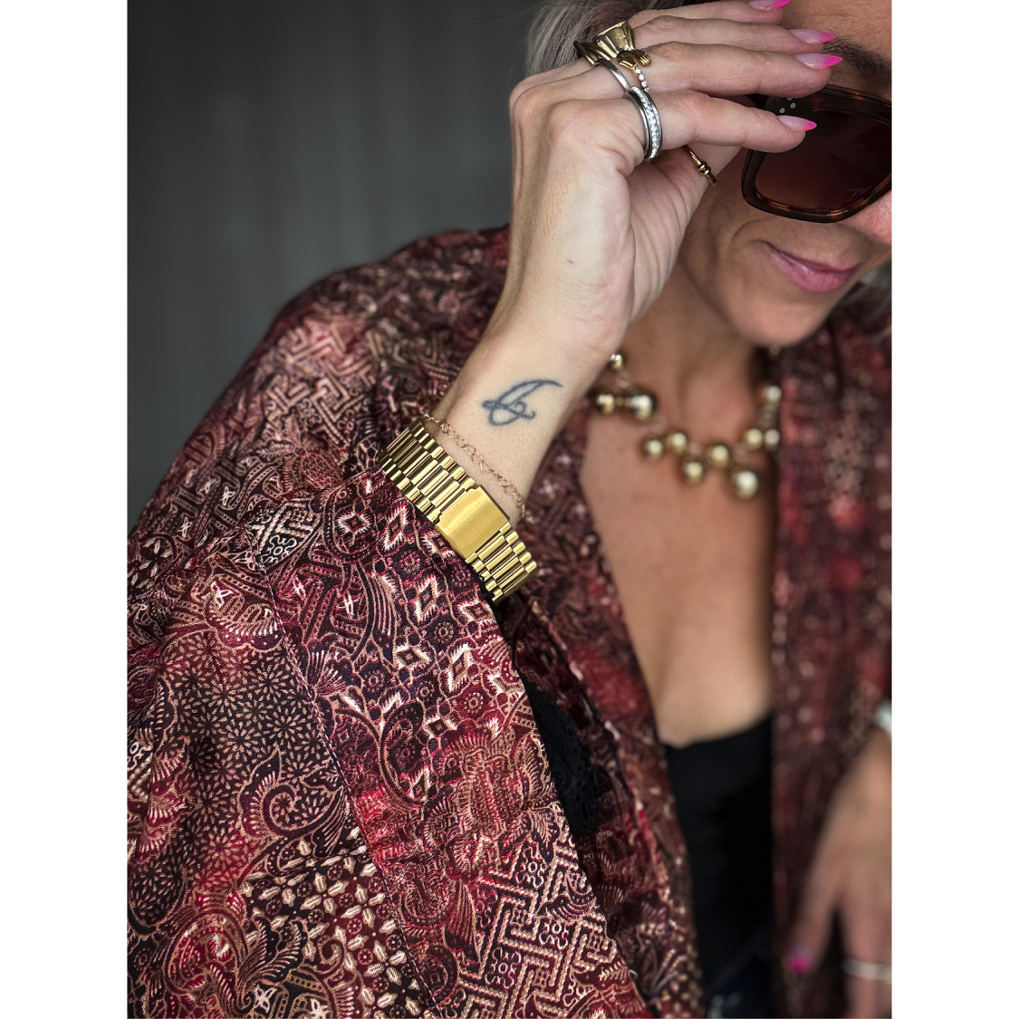 Forgyldt Tikva armbånd stylet med denim fra le mosch – herre inspireret smykke med vintage udtryk