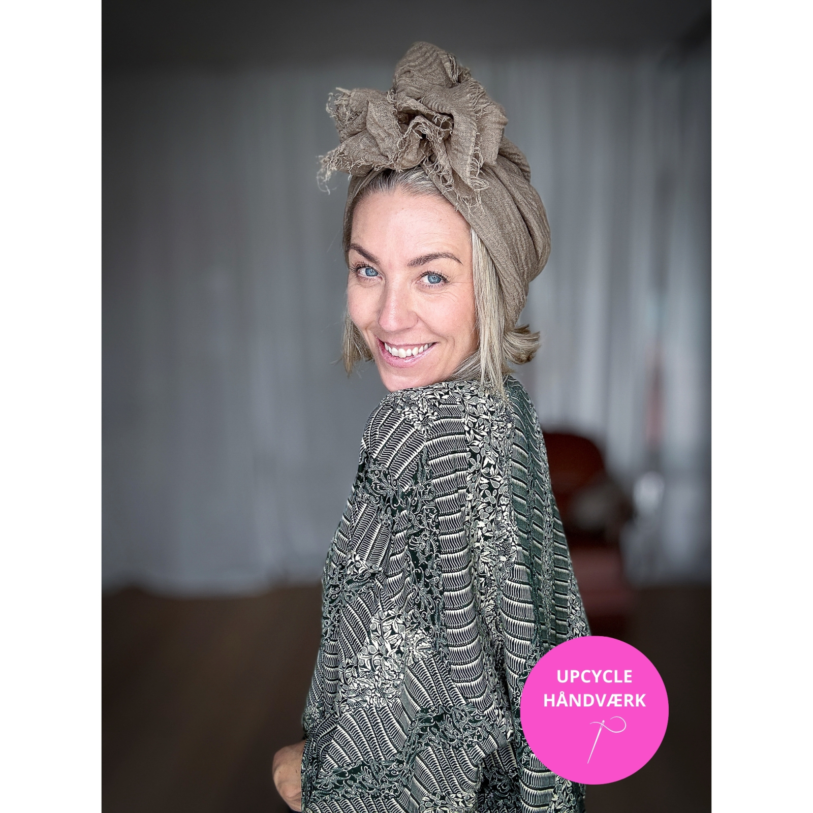 Maria Kimono Kort no 382 Sort fra le mosch