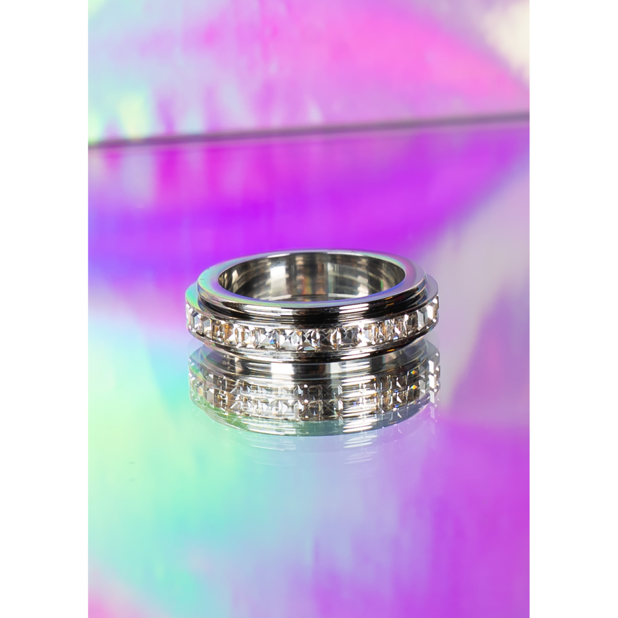 Tilo anti stress ring i forsølvet fra LÉ MOSCH, bevægelig ring, beroligende ring, adhd ring,