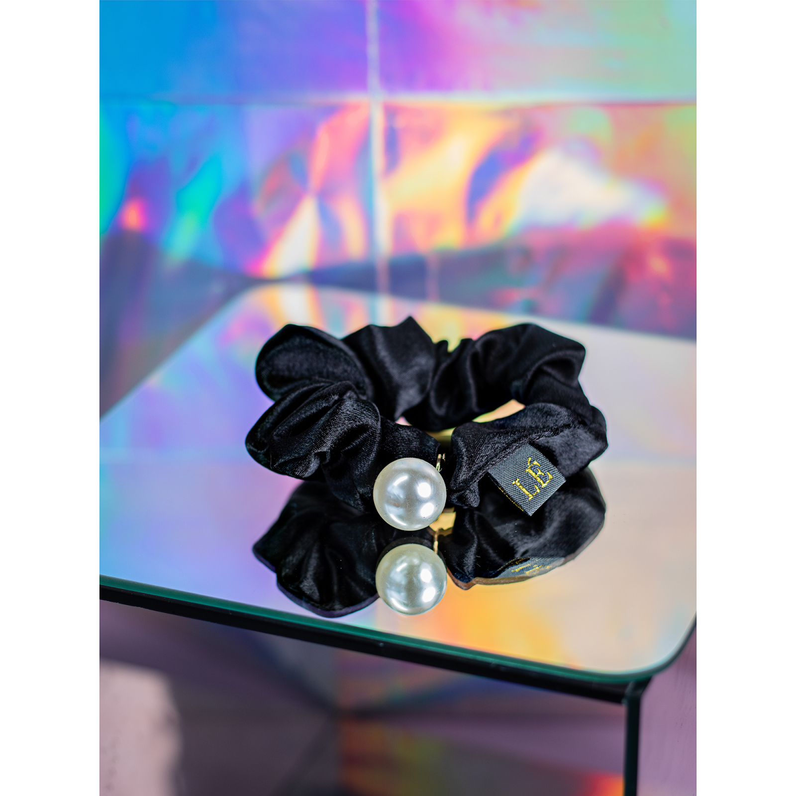 Lise Scrunchie i Sort med Perle fra le mosch