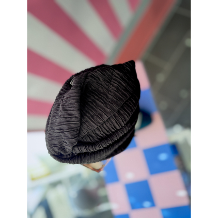 Karen turban I sort fra le mosch