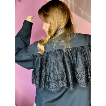 Vintage Vibes Skjorte i sort med blonde - nr. 079 fra LÉ MOSCH, kort skjorte med flæse, anderledes og unik skjorte,  Vintage Vibes Skjorte i sort med blonde - nr. 079 fra LÉ MOSCH, kort skjorte med flæse, anderledes og unik skjorte,