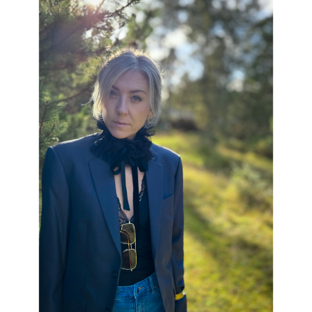 Krave med flæser i Sort fra LÉ MOSCH