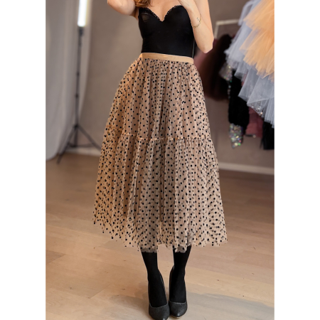 Tilde Prikket Tyl Nederdel i Brun fra LÉ MOSCH, yndig feminin nederdel, super anvendelig prikket nederdel,