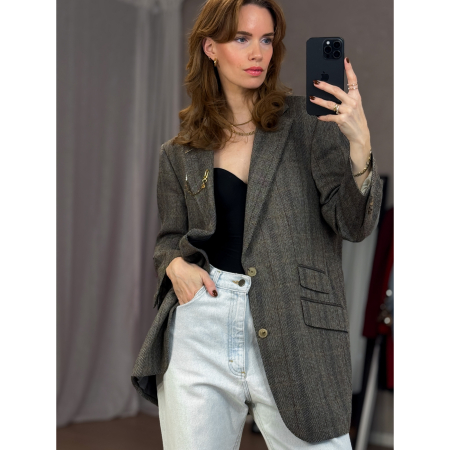 Vintage Vibes brun blazer – No. 097 fra LÉ MOSCH, basic pæn oversize blazer, blazer med gylden kæde og perler,