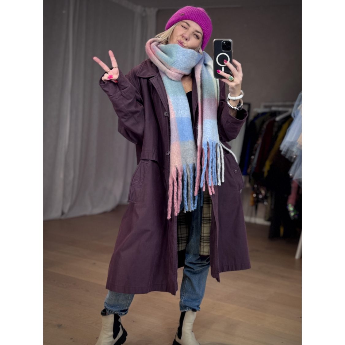 Wenke Halstørklæde i pastel fra LÉ MOSCH, smukt og blødt halstørklæde, fint og pastelfarvet stort halstørklæde, 