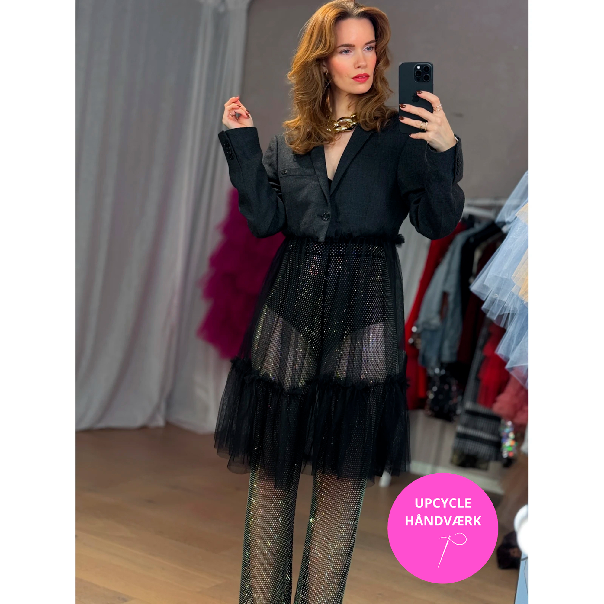 Vintage Vibes Kort Grå Blazer med tyl – No. 098 fra LÉ MOSCH, super festlig blazer med tyl, unik og personlig blazer med tyl, Vintage Vibes Kort Grå Blazer med tyl – No. 098 fra LÉ MOSCH, super festlig blazer med tyl, unik og personlig blazer med tyl,