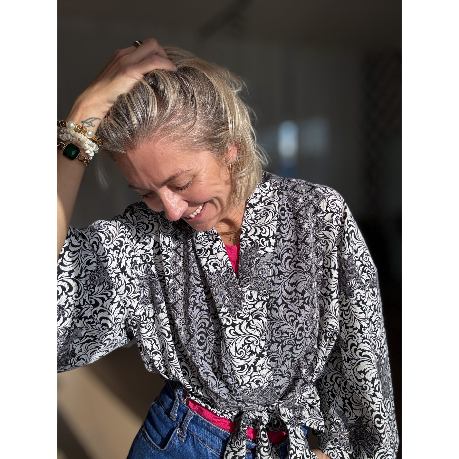 Maria Kimono Kort no 393 Sort Hvid fra LÉ MOSCH, håndlavet Maria Kimono i sort og hvidt mønster, festlig kort kimono med trekvarte ærmer og bælte, Maria Kimono Kort no 393 Sort Hvid fra LÉ MOSCH, håndlavet Maria Kimono i sort og hvidt mønster, festlig kort kimono med trekvarte ærmer og bælte,