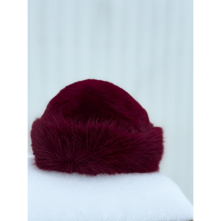 Elvina faux fur hat i burgundy fra LÉ MOSCH, blød og stilfuld faux pels hue, fin vinrød vinterhat i pels look,