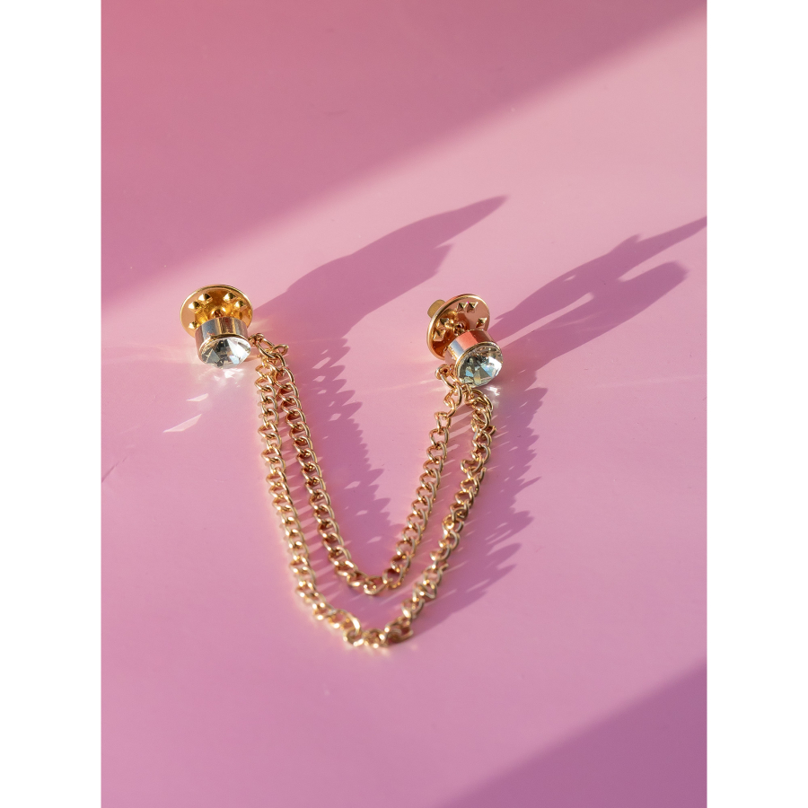 Brochepins med sten og kæder fra LÉ MOSCH, dekorativ dobbelt-broche med gyldne kæder, broche til din skjorte, 