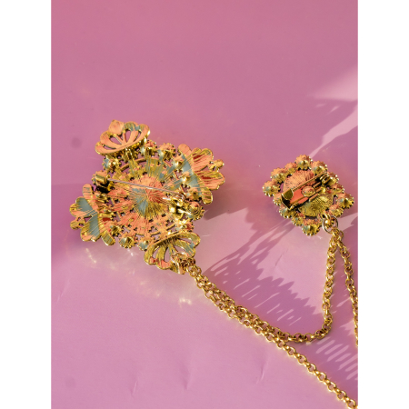 Stor Dobbeltbroche i vintagelook fra LÉ MOSCH, smuk broche i renæssancestil, fin og fyldig broche med kæder sten og perler,