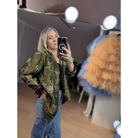 Vintage Vibes grøn asymmetrisk jakke – no 122 fra LÉ MOSCH, cool changerende secondhand jakke,