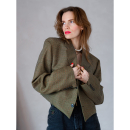 Vintage Vibes Grøn Kort Blazer – No. 123 fra LÉ MOSCH, smuk skulpturel kort blazer med broche, grøn kort blazer til dit personlige look, Vintage Vibes Grøn Kort Blazer – No. 123 fra LÉ MOSCH, smuk skulpturel kort blazer med broche, grøn kort blazer til dit personlige look,