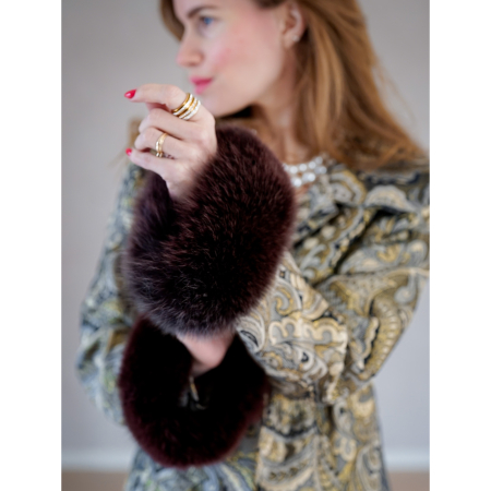 Vintage Vibes gylden jakke – no 141 fra LÉ MOSCH, smuk gylden brokade agtig jakke, lang gylden frakke med imiteret pels, 