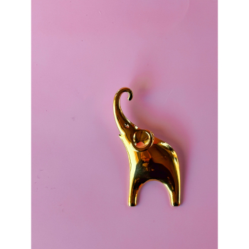 Broche med gylden elefant fra LÉ MOSCH, fin og dekorativ broche med sød elefant, smuk guldfarvet broche, 