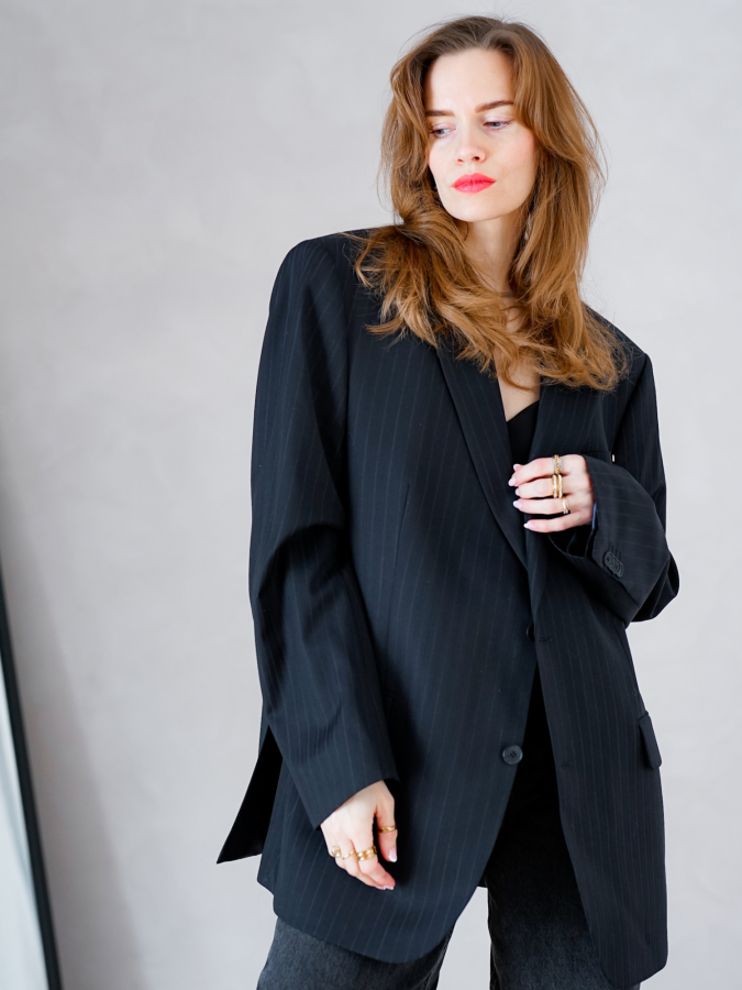 Vintage Vibes sort blazer med strib! - stilfuld , skøn og anvendelig