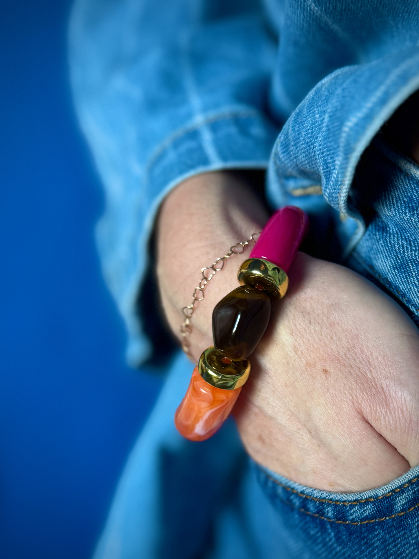 Maggie armbånd no 71 fra LÉ MOSCH, smukt boheme armbånd, farverigt armbånd, 