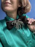 Octopus Broche fra LÉ MOSCH, smuk og fyldig sølvfarvet broche, levende kugle-broche, 