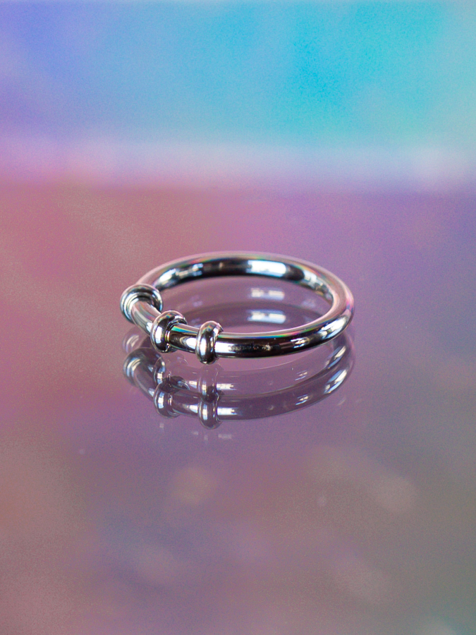 Tanja anti stress ring i forsølvet fra LÉ MOSCH, fin og enkel stressring, ring med løse ringe man kan nulre med, 