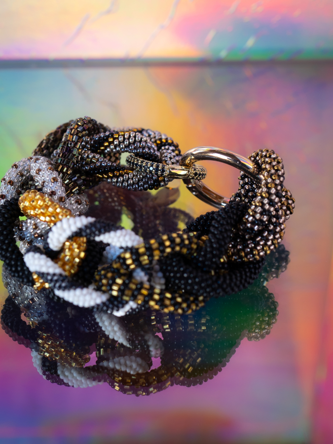 Vivienne armbånd no 2 fra LÉ MOSCH, fyldigt og cool boheme armbånd, lækkert og anderledes armbånd, 