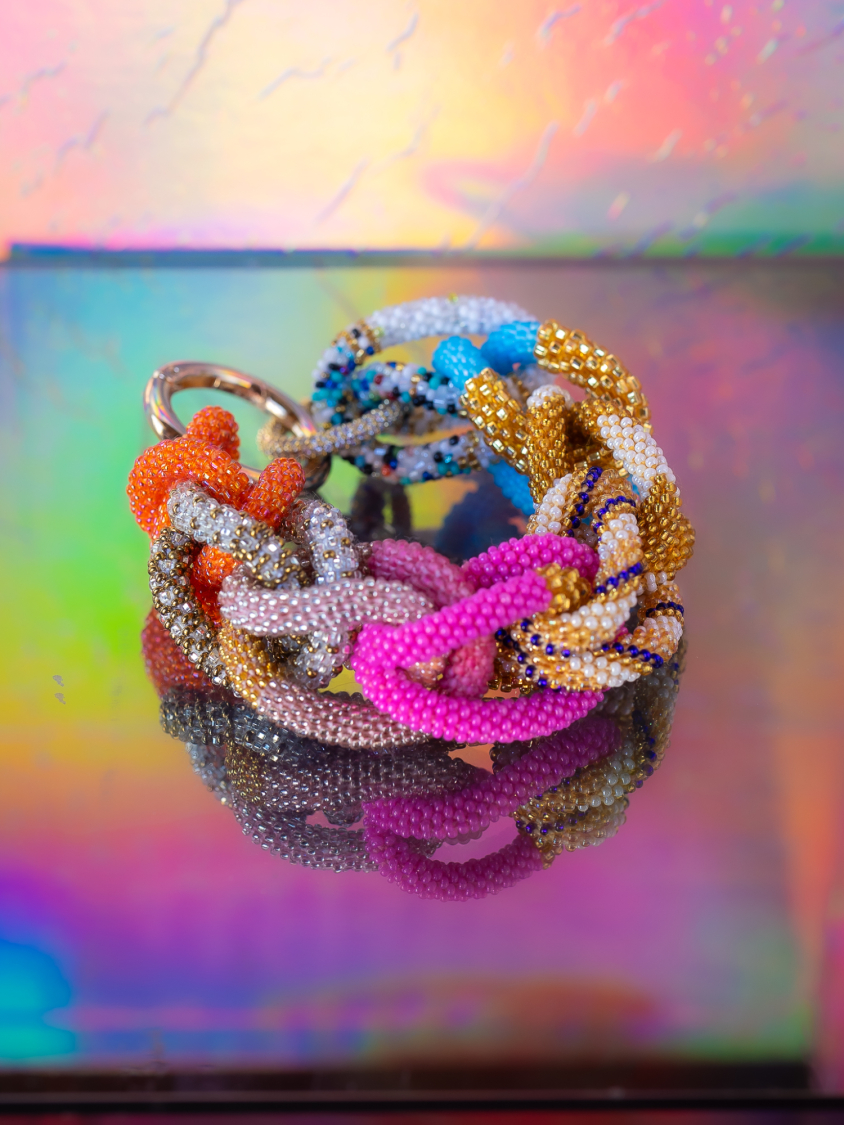 Vivienne armbånd no 4 fra LÉ MOSCH, fyldigt og farverigt boheme armbånd, lækkert og anderledes armbånd, 