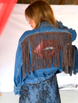 Vintage Vibes denim jakke med frynser og læber – no 208 fra LÉ MOSCH, anderledes denimjakke med frynser, denimjakke med skønne detaljer,