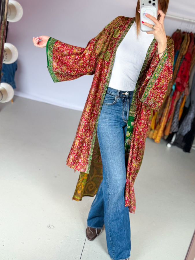 Minju Silkemix kimono no 1167 fra LÉ MOSCH, skøn unik og let kimono, super anvendelig kimono i rød og grøn,