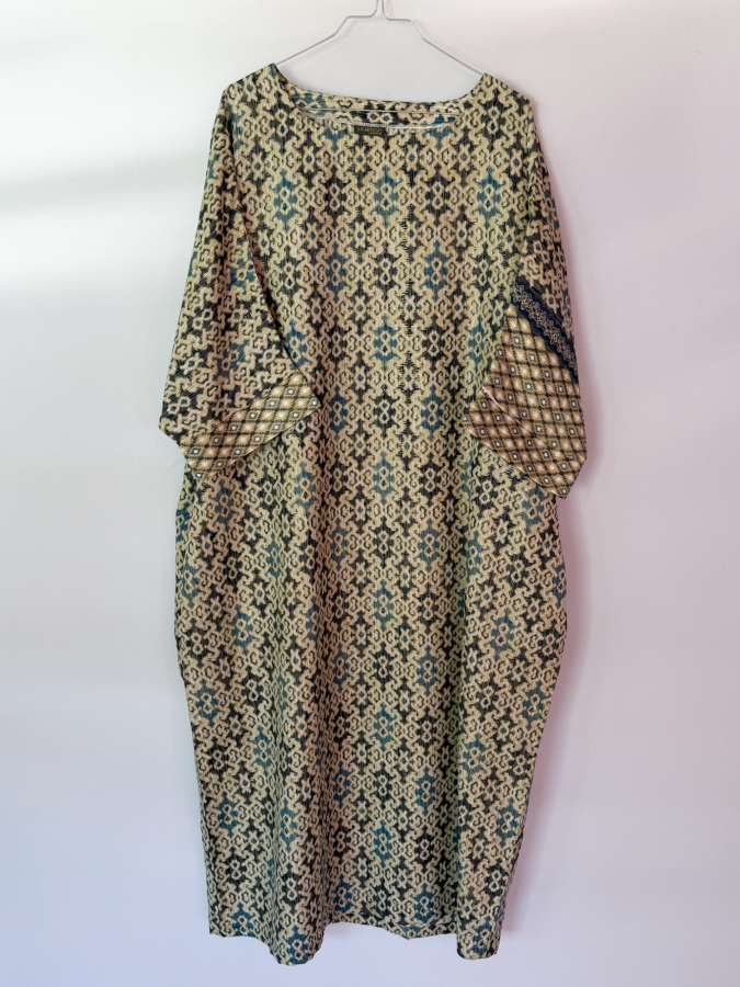 Unika style no 7 - løs kjole med lommer fra LÉ MOSCH, super anvendelig og afslappet kjole, unika bohemekjole med et smukt print, 