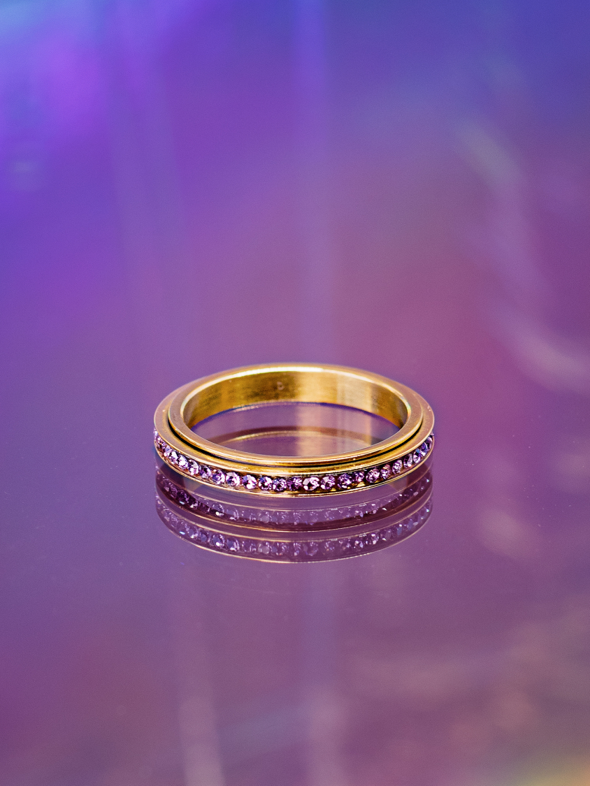 Nille anti stress ring i forgyldt med rosa sten fra LÉ MOSCH, bevægelig ring, beroligende ring, adhd ring,