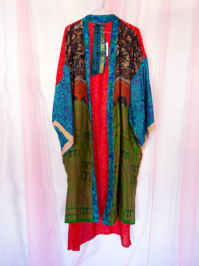 Minju Silkemix kimono no 1171 fra LÉ MOSCH, skøn unik og let kimono, super anvendelig og festlig kimono,