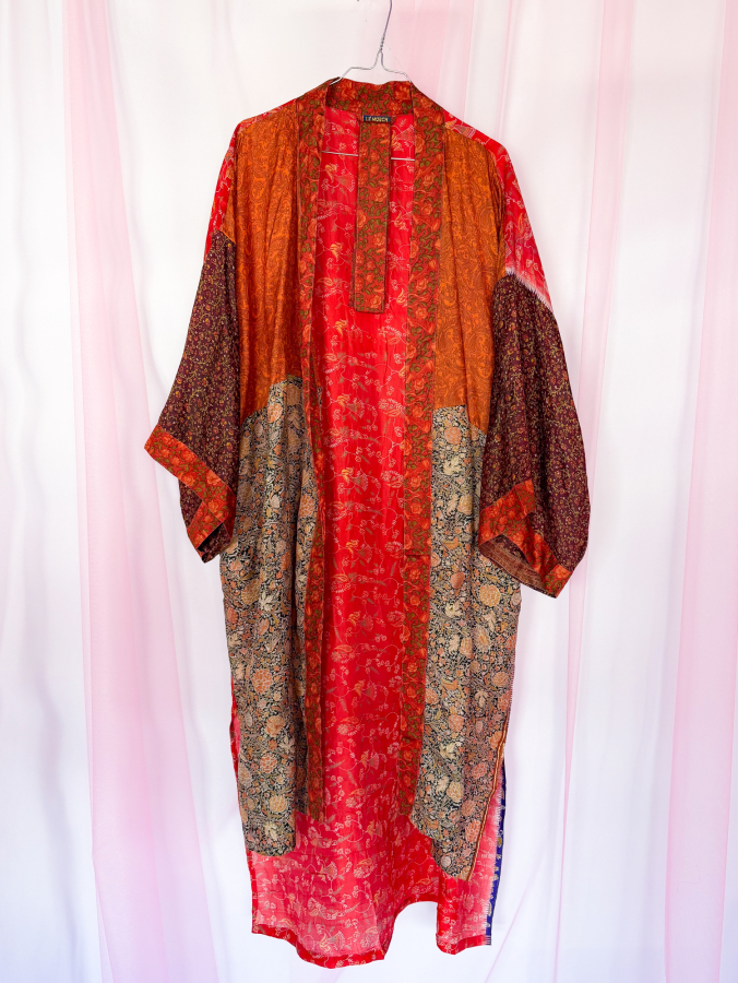 Minju Silkemix kimono no 1173 fra LÉ MOSCH, skøn unik og let kimono, super anvendelig og festlig kimono,